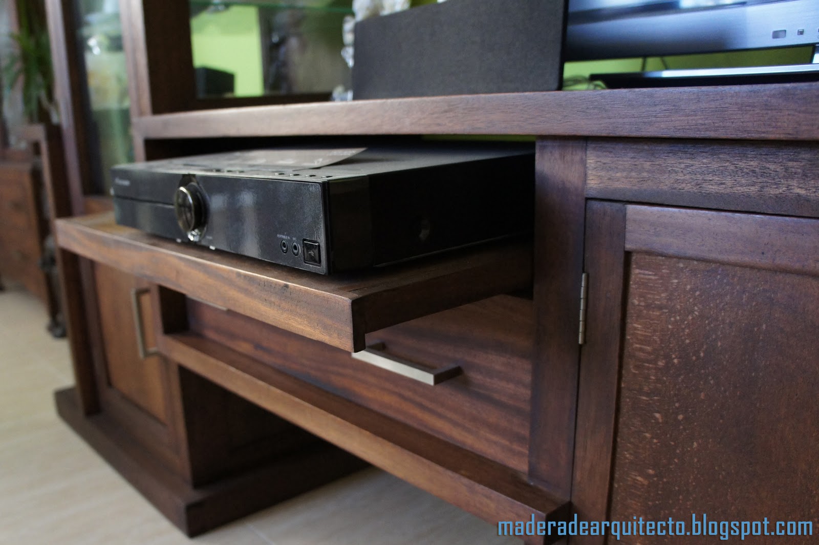 madera de arquitecto: Diseño de muebles. Mueble para la televisión.