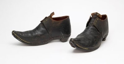 olaf daughters clogs