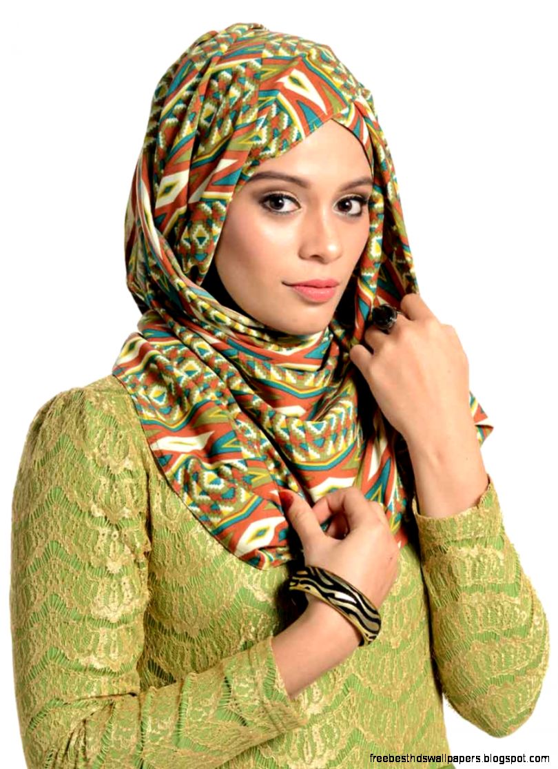 Veil Tassel Scarf in Tribal Green