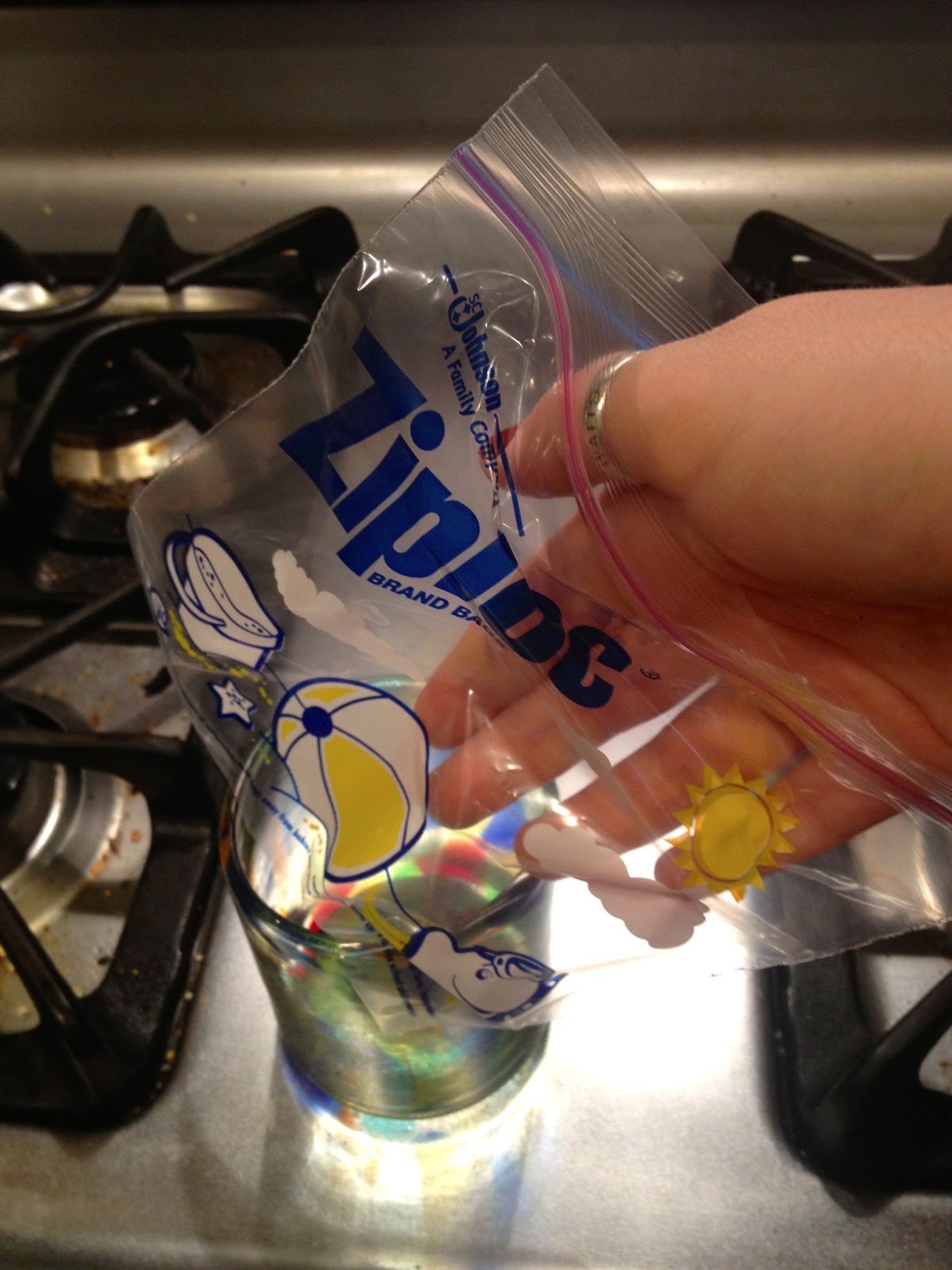 Graduate Gourmet Tip How to Fill a Ziplock Bag