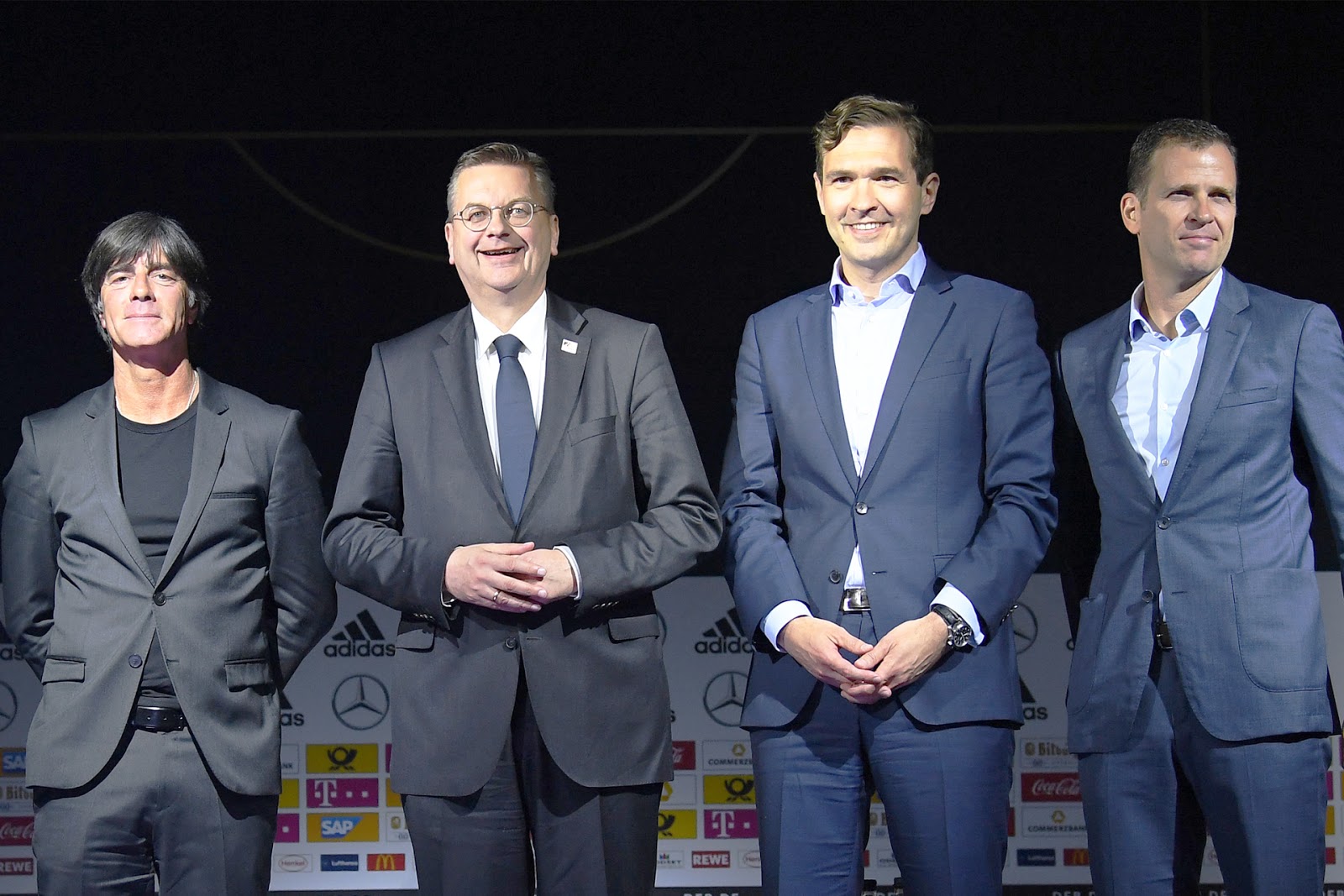 [Obrazek: DFB_Oezil_2.jpg]