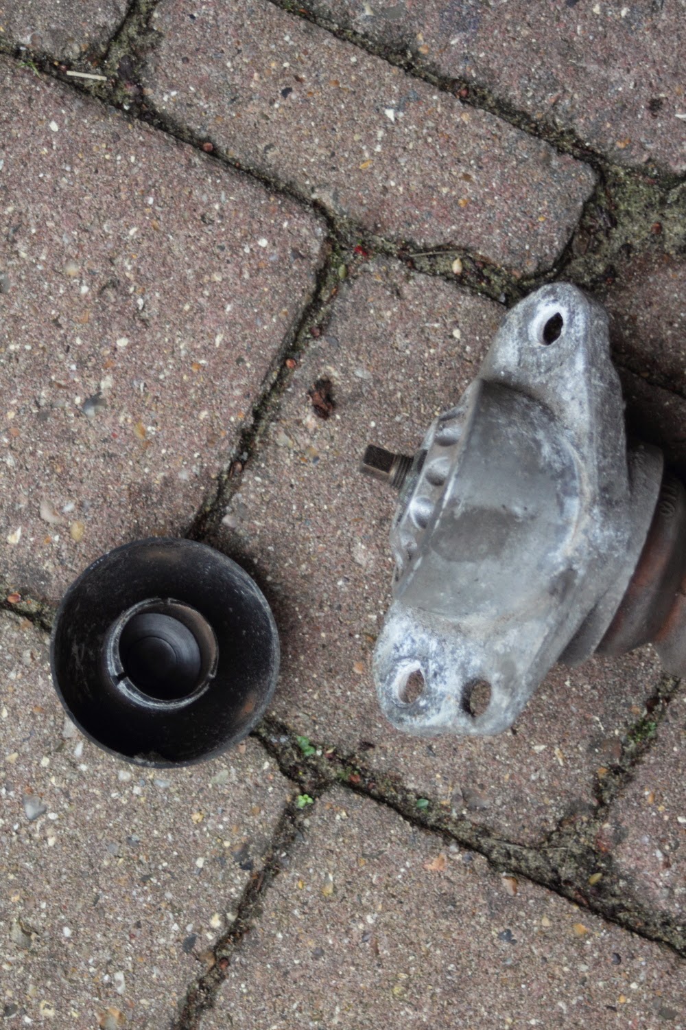 VW Golf Mk4 TDI Diesels Advice, Tips and Reviews Replacing Rear Shock