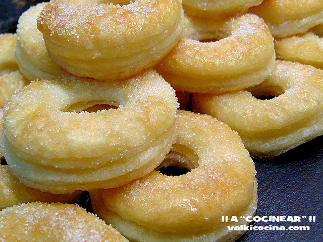 rosquillas-de-hojaldre-y-azucar