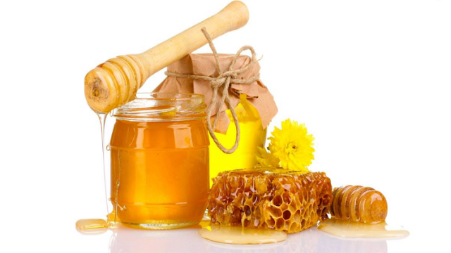 Cách trị thâm do mụn hiệu quả bằng mật ong
