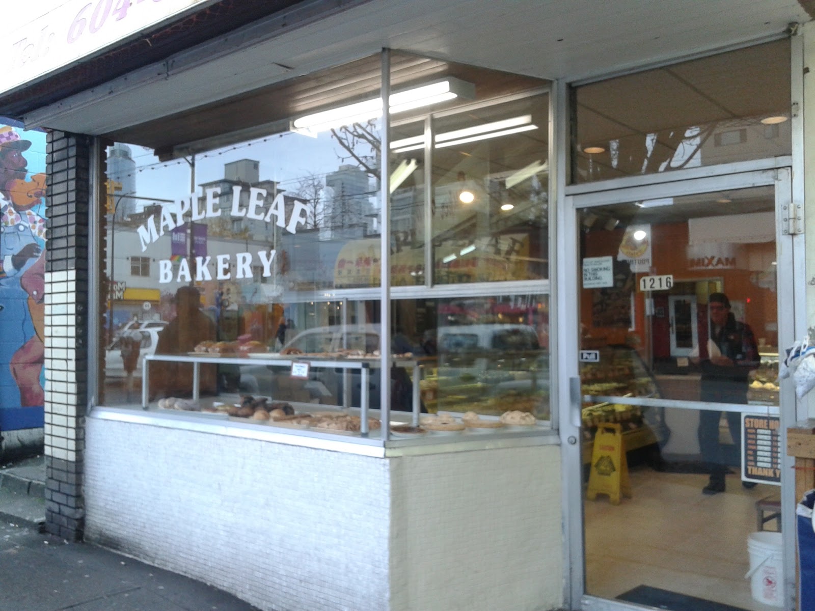 Mimi's Cake Tour Maple Leaf Bakery