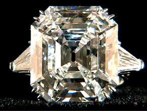 Liz taylor 33.19 carat Asscher-cut Krupp Diamond ring