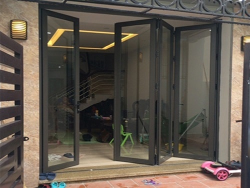 Cửa Đi Xếp Trượt Nhôm Xingfa 4 Cánh