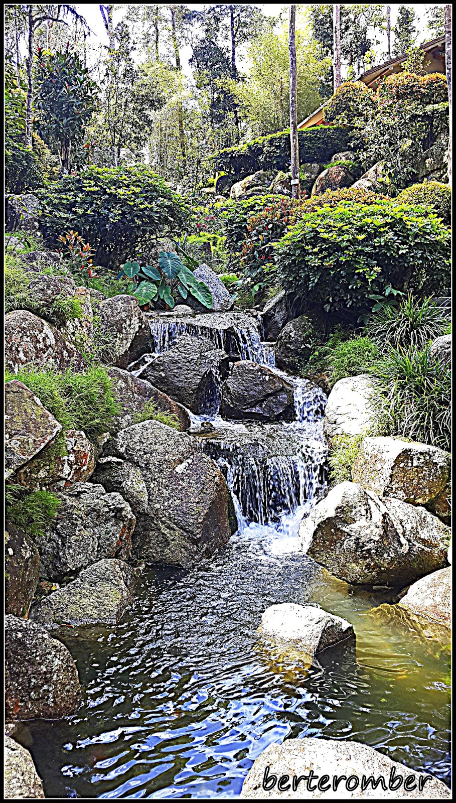BERTEROMBER: Sudah Sampai Sini @ Perkampungan Jepun di Bukit Tinggi
