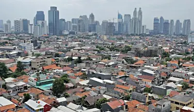 Faktor Pendorong dan Penarik Urbanisasi di Indonesia