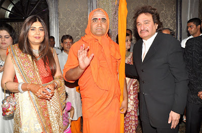 Bollywood Celbs at the Arjun Hitkari with Gayatri Ceremony