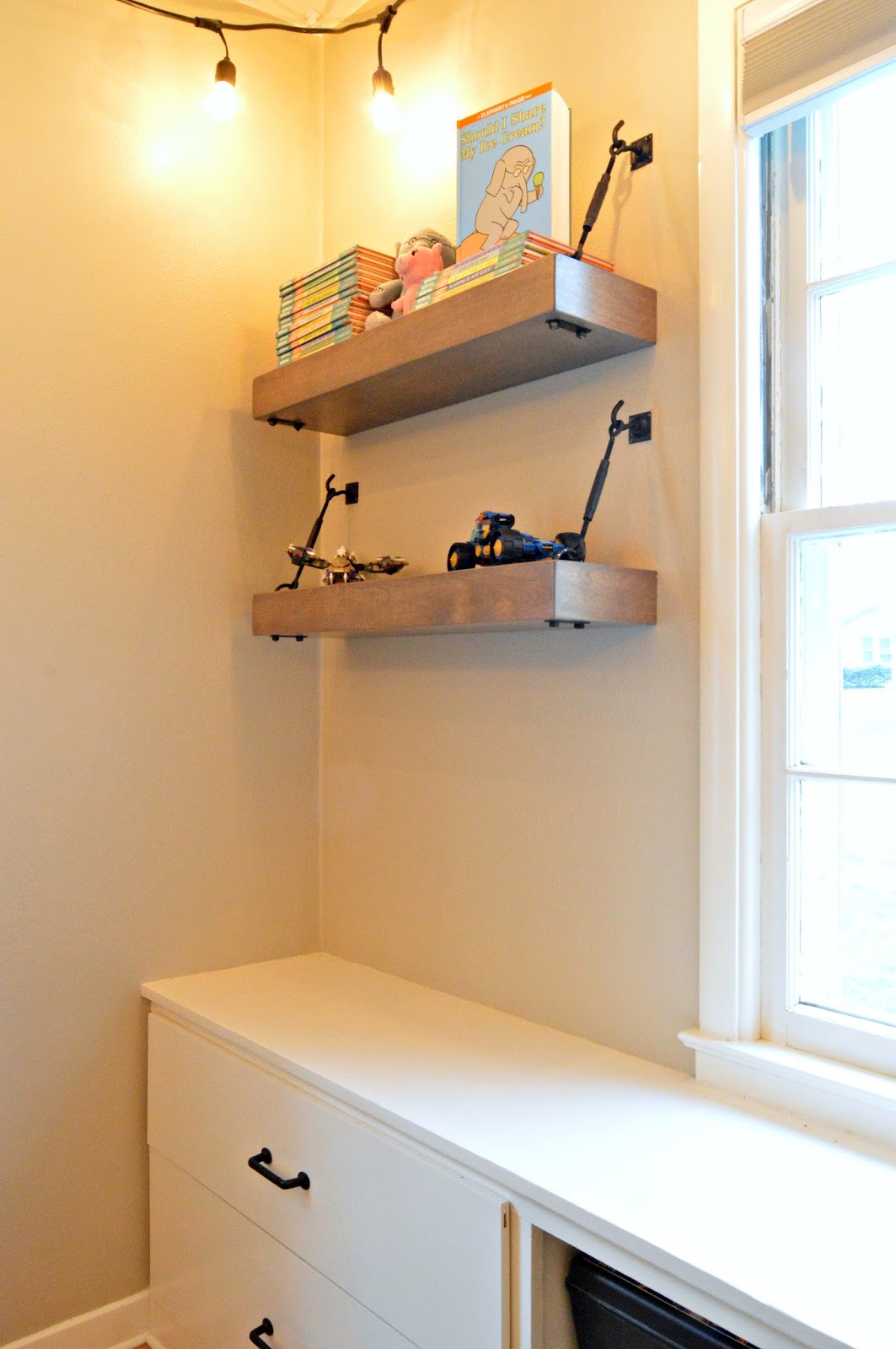 KRUSE'S Industrial Floating Shelves