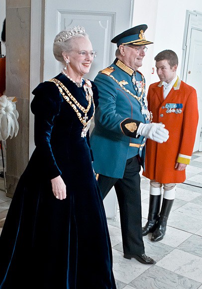 kardinal Snuble telefon ♔ Tomorrow´s Crowned Heads ♔: ♔ Dronningens 40 års Regeringsjubilæum -  Gallamiddag på Christiansborg Slot ♔