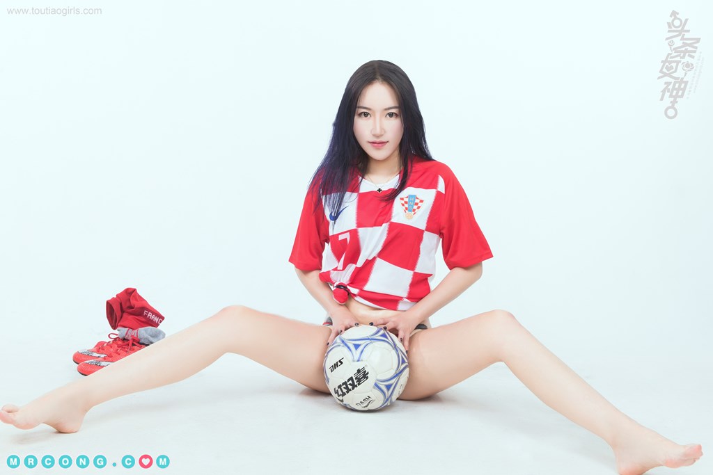TouTiao 2018-07-15: Model Mi Xue (米雪) (12 photos) photo 1-4