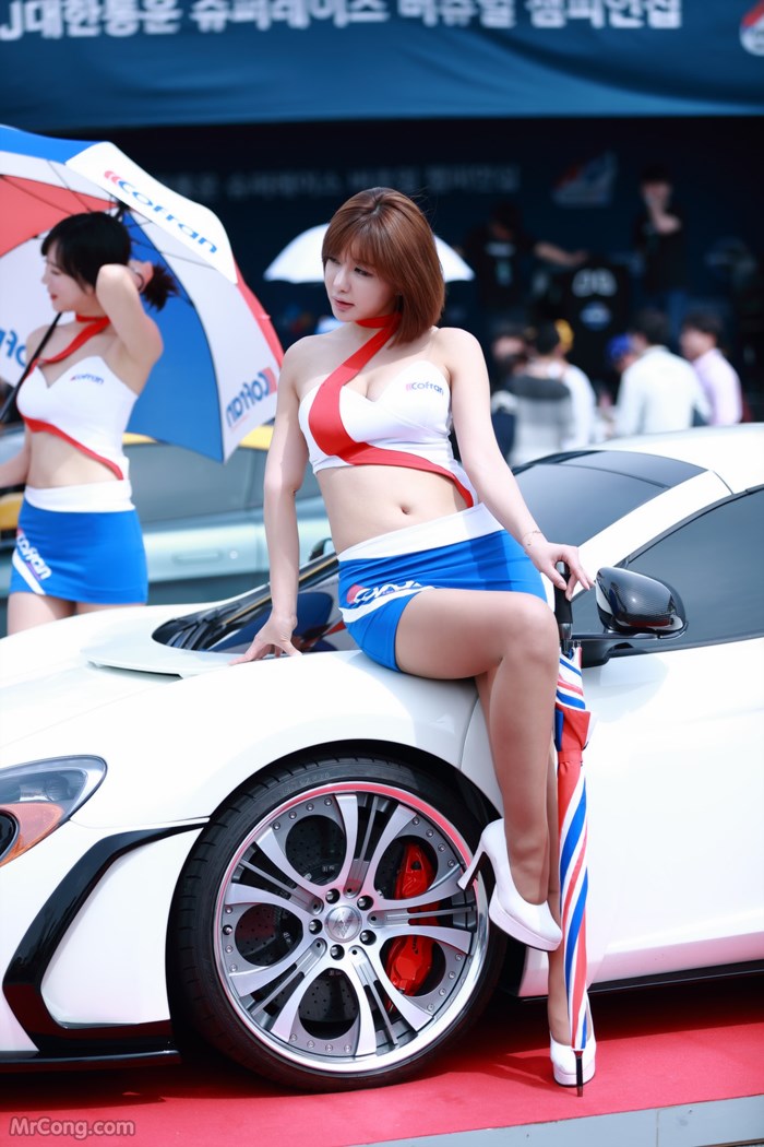 Ryu Ji Hye's beauty at the CJ Super Race event, Round 1 (35 photos)