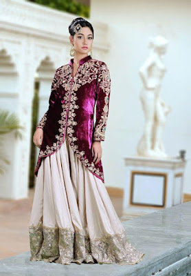 This purple color frack mehndi dress is eternal and classic.