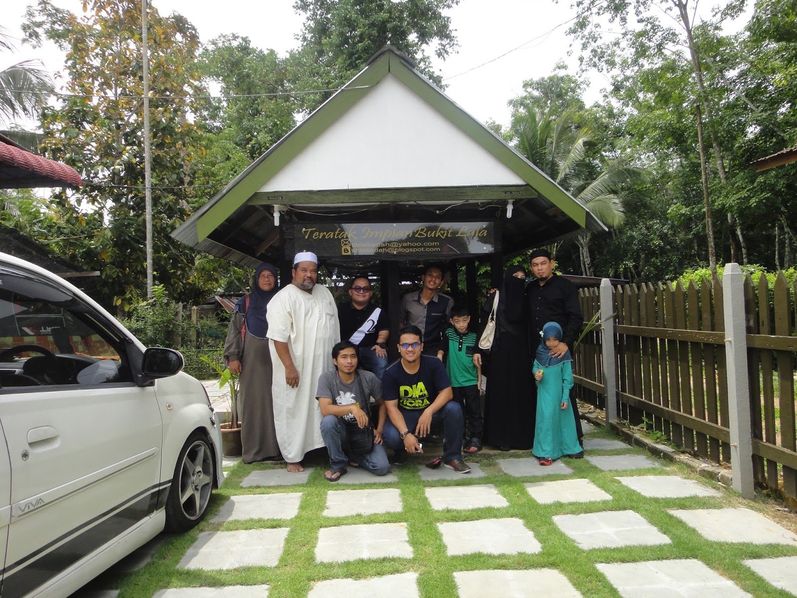 TERATAK IMPIAN BUKIT LALA: BERHARI RAYA DI KAMPUNG