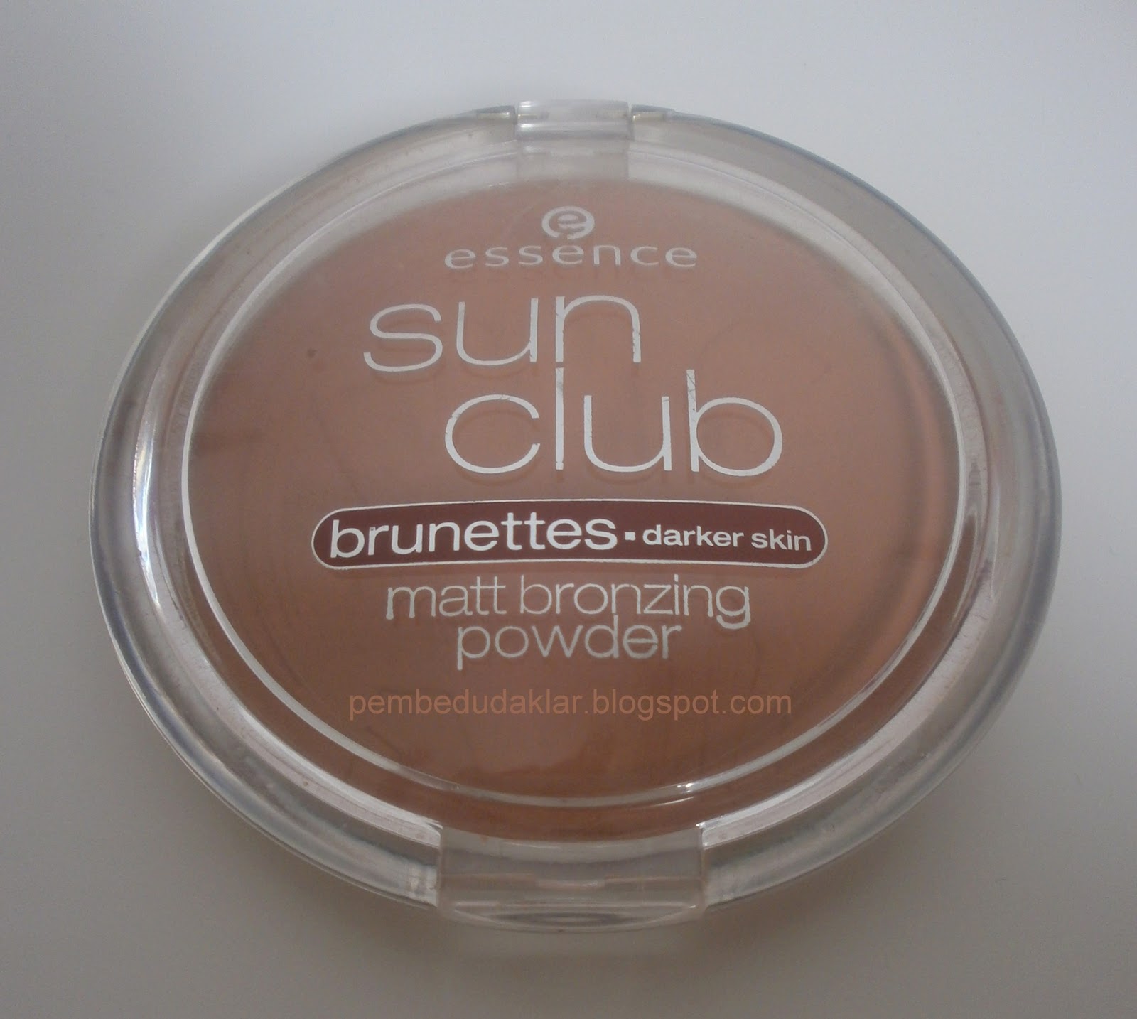 Pembe Dudaklar Essence Sun Club Matt Bronzing Powder