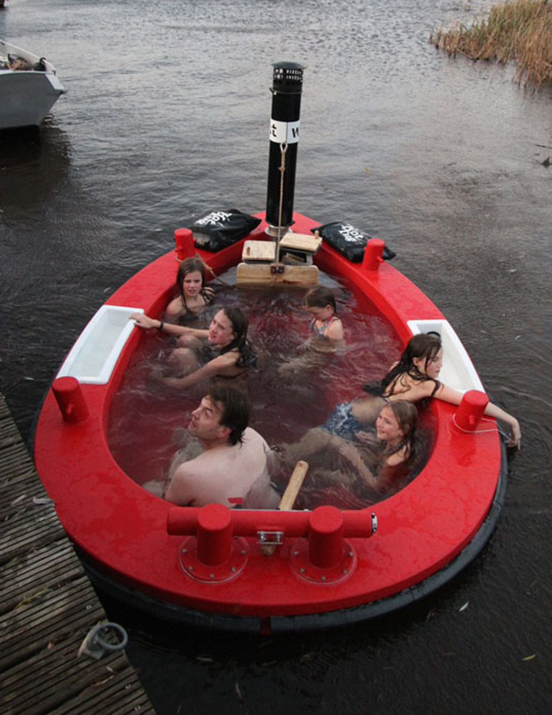 the hot tub boat 