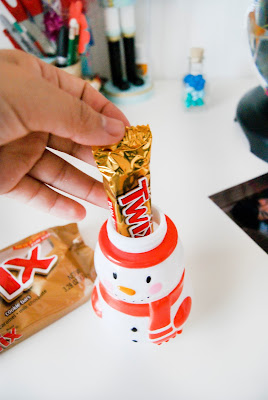 South Coast 9.14: Christmas Picture holder w/ candy storage