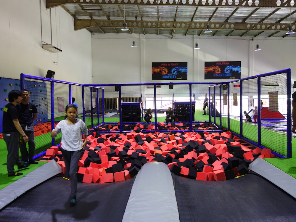tesyasblog Things You Should Know Before Jumping at Amped Trampoline Park Jakarta