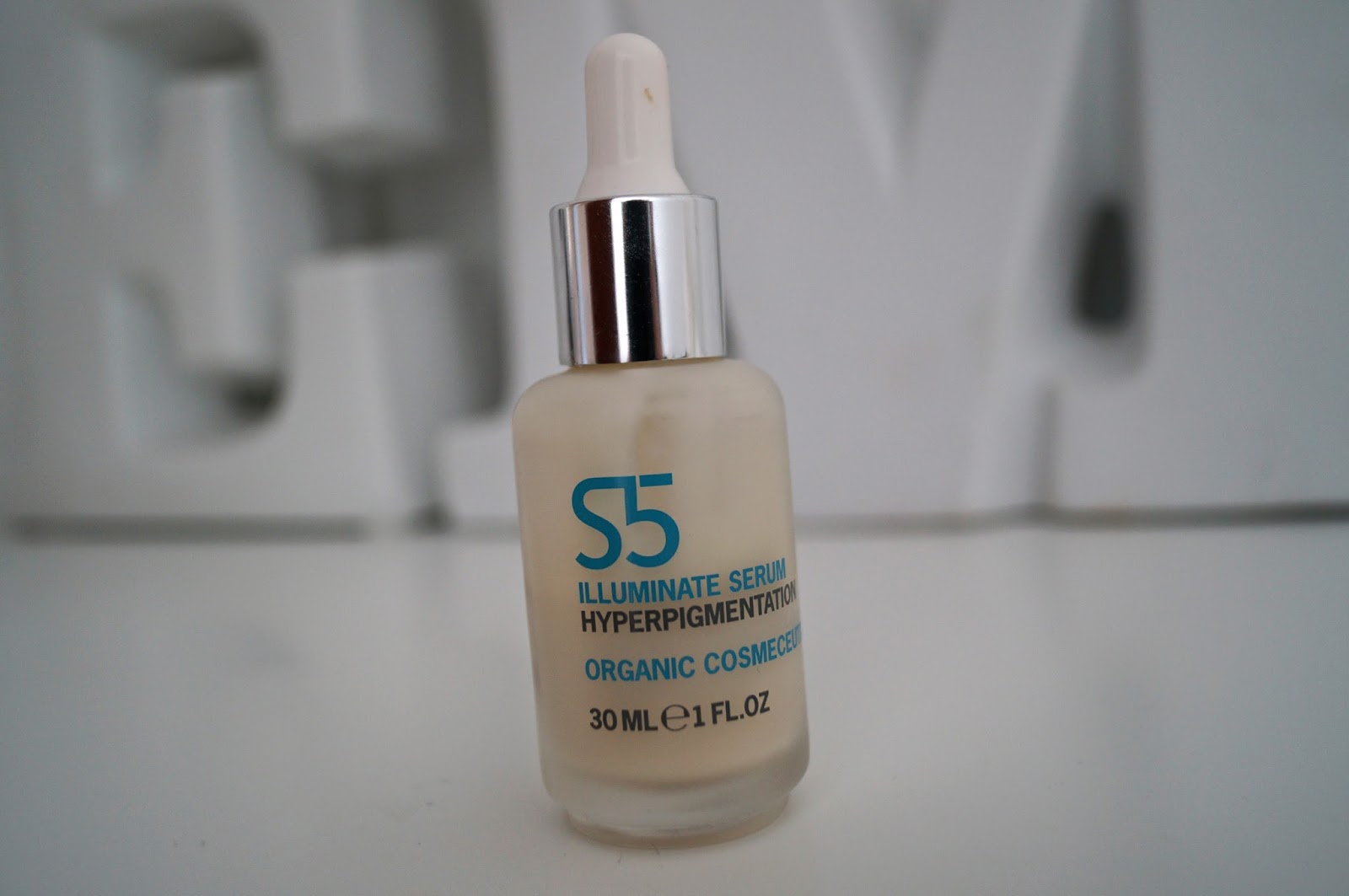 Emtalks Which Oil or Serum is for me? A Guide To Serums and Oils