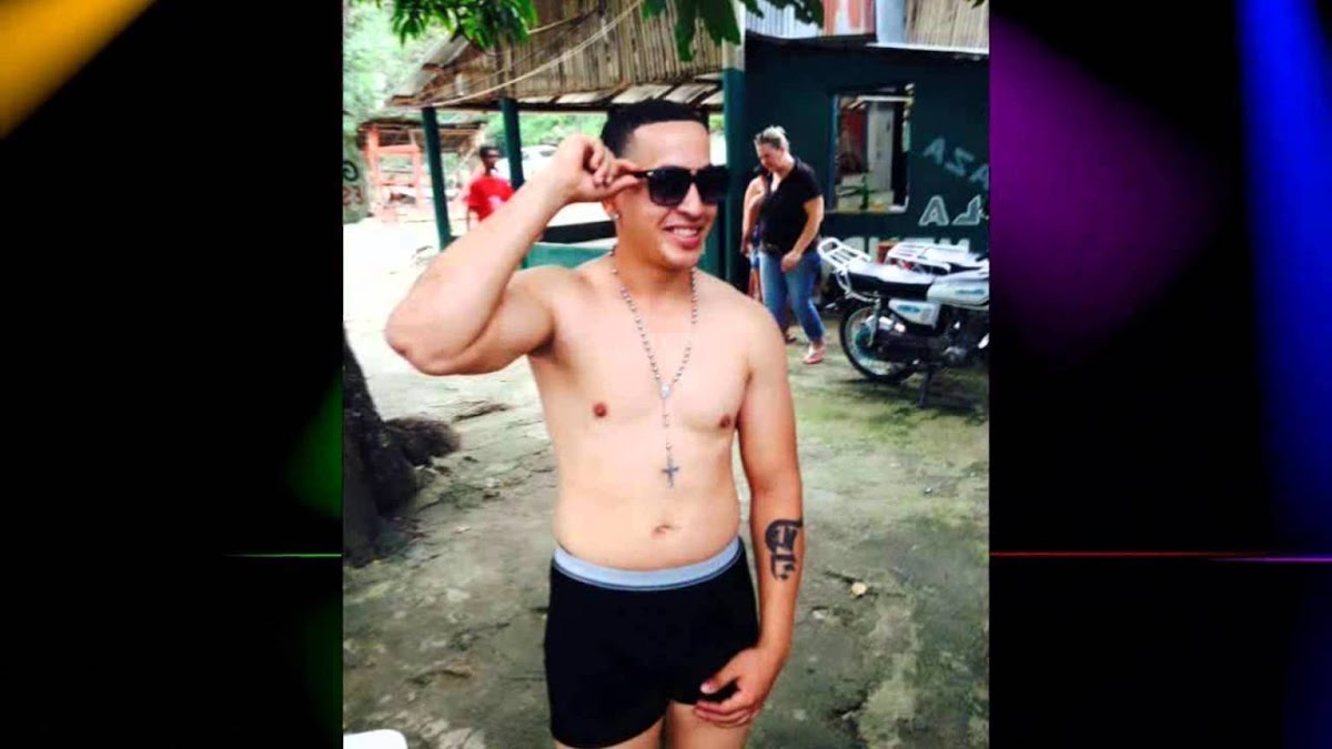 Daddy Yankee se hace nuevo tatuaje en el brazo Noticias Radio  - Tatuajes De Daddy Yankee