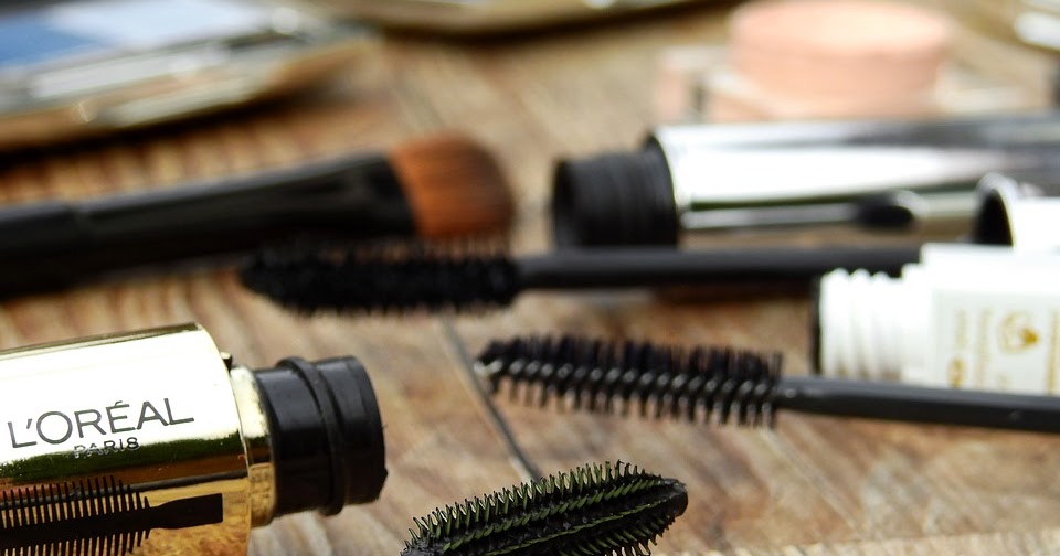 Nuts 4 Stuff How to Choose the Ideal Mascara Brush for Your Needs