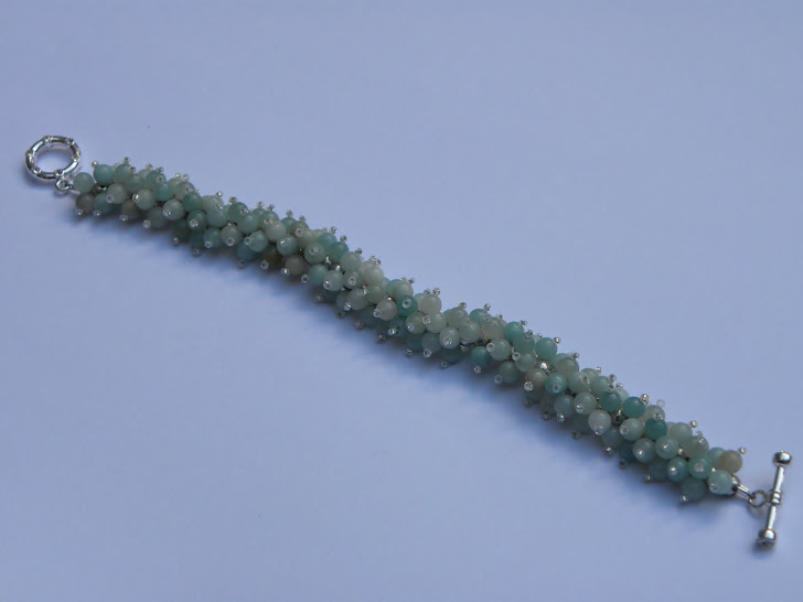 Bits of Glass: Pink crystal bracelet w/ 4mm Swarovski beads. I love ...