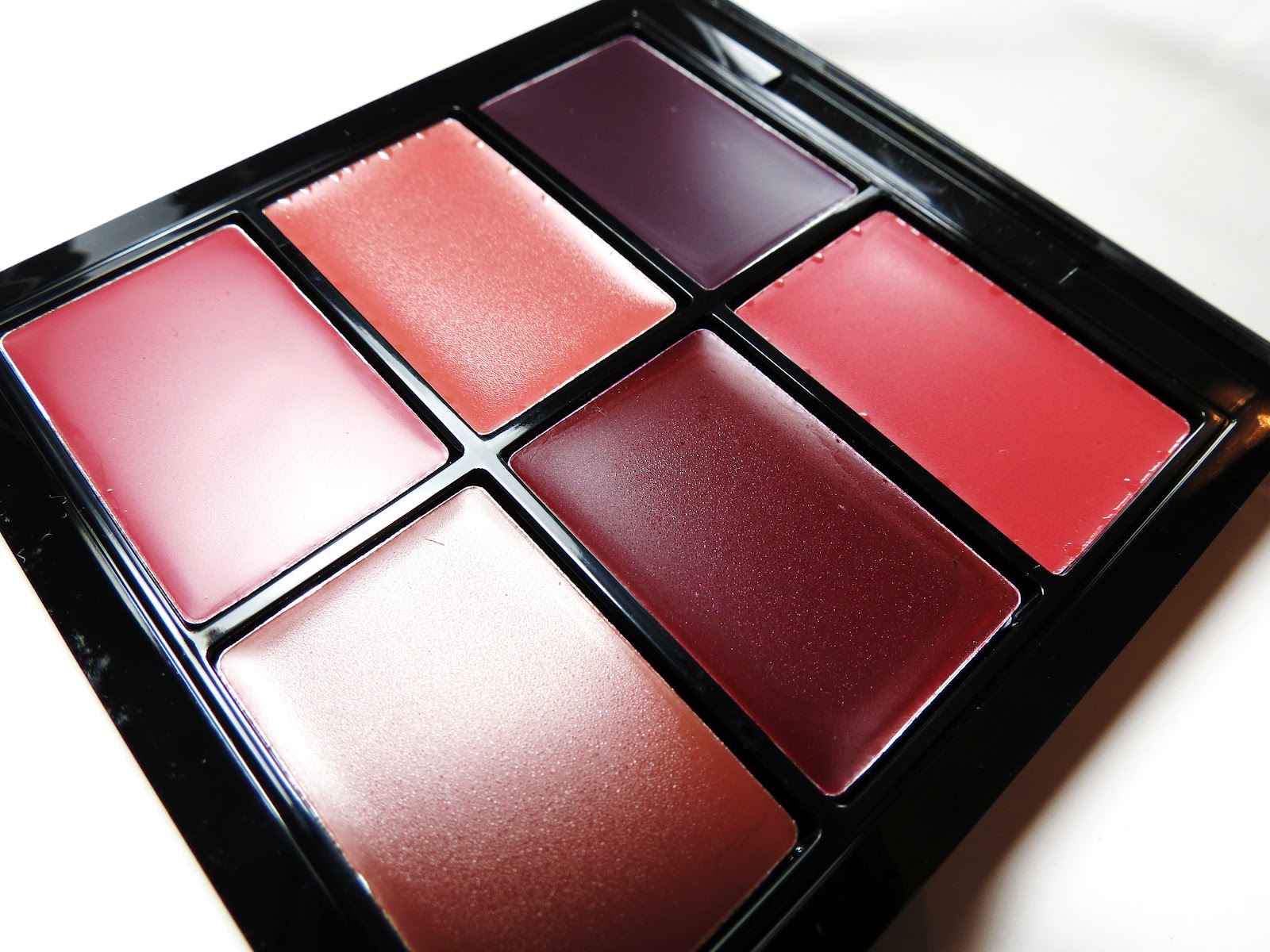 THE BEAUTY TIPS MAC Pro Lip Palettes
