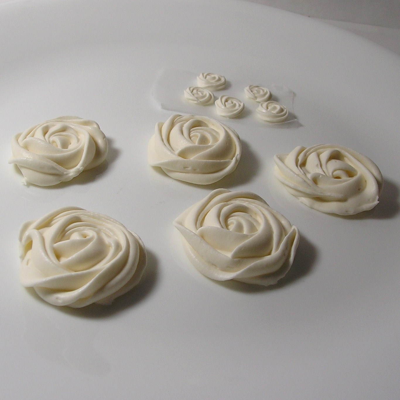 I used a super stiff royal icing. That worked better than my previous