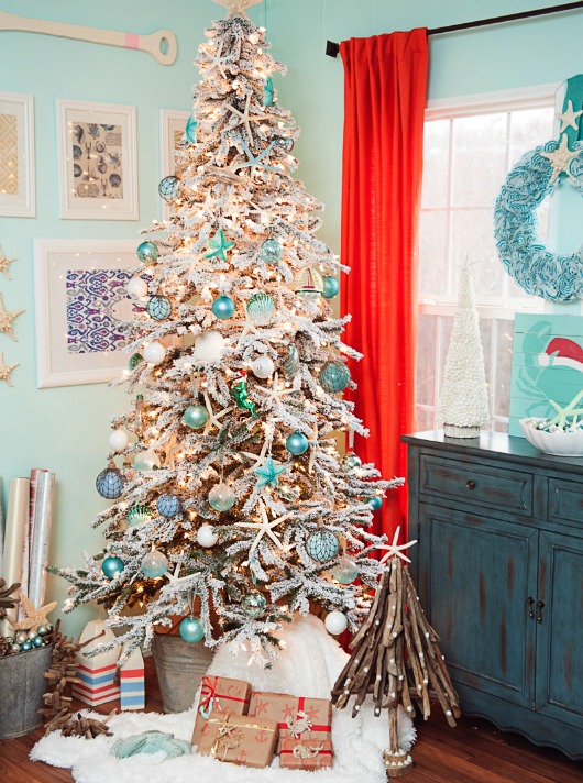Coastal Christmas Tree