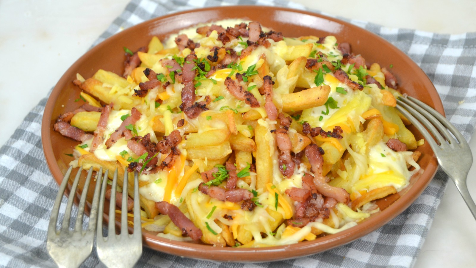 Receta Patatas estilo Foster`s Hollywood o bacon cheese fries