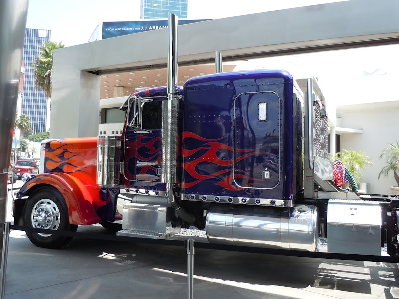 Transformers 3 Optimus Prime truck
