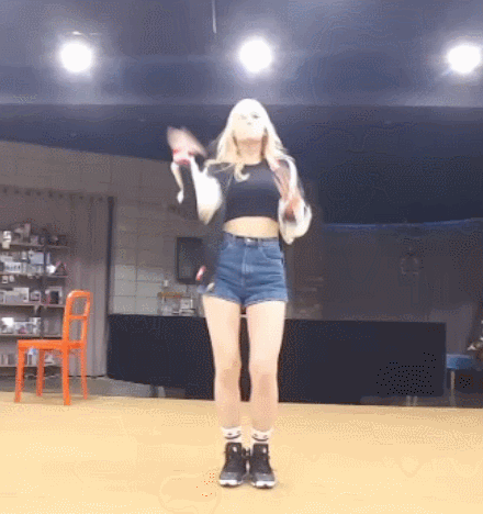 트와이스 댄싱모신 .gif | 인스티즈