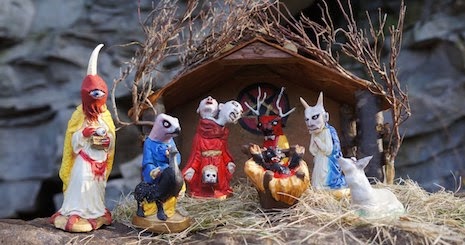 [Image: krampusnativitysceneqp0293ur09auwe09fua0...09_int.jpg]