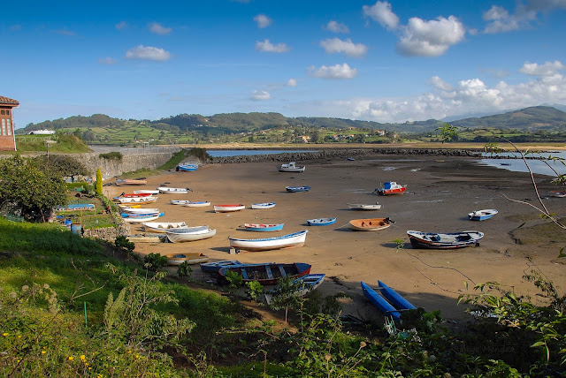 playa Bonhome ria Villaviciosa Asturias