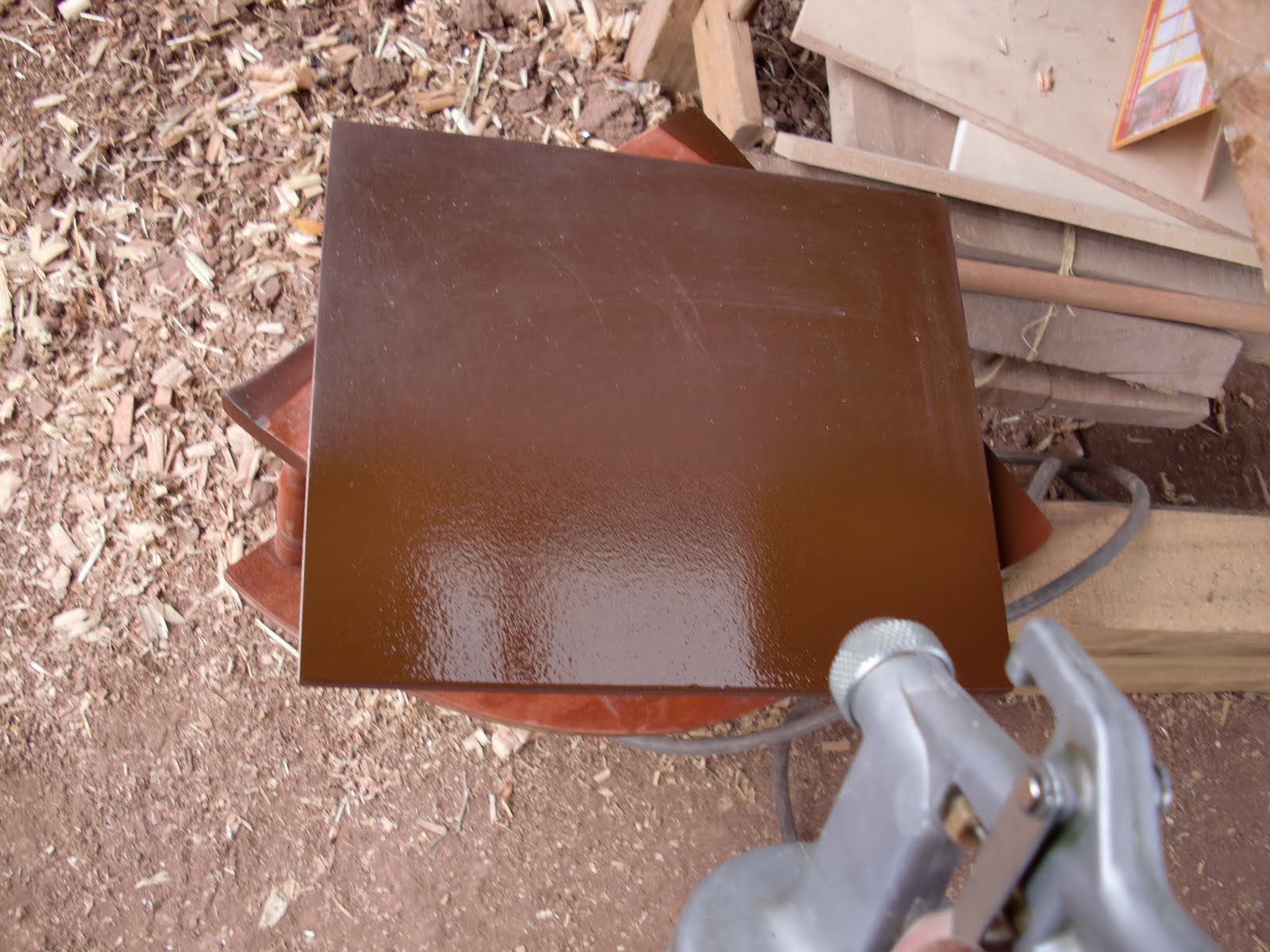 color chocolate en madera