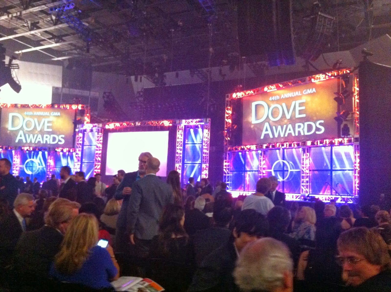 SJ THE DOVE AWARDS