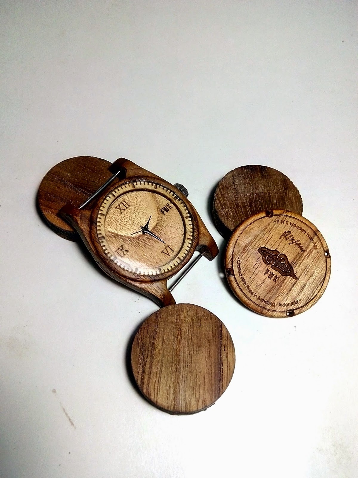 Ibie Shop JAM TANGAN KAYU FWK