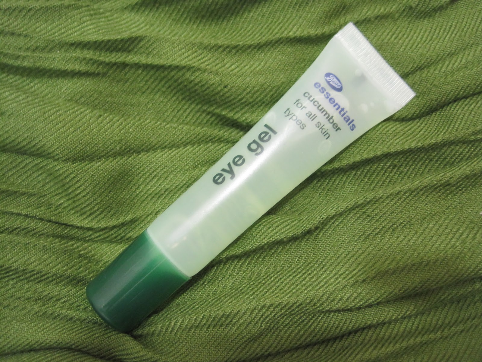 Emma's little loves Boots essentials cucumber eye gel