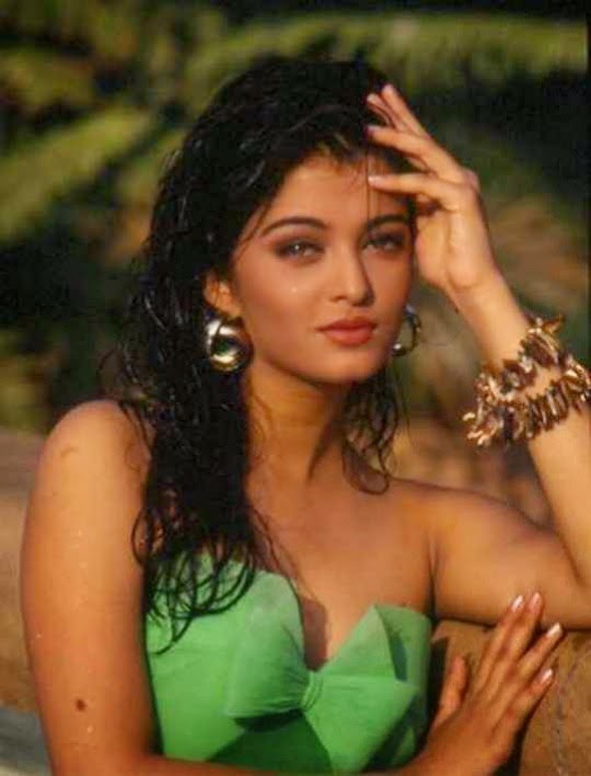 Aishwarya Rai Hot 1993