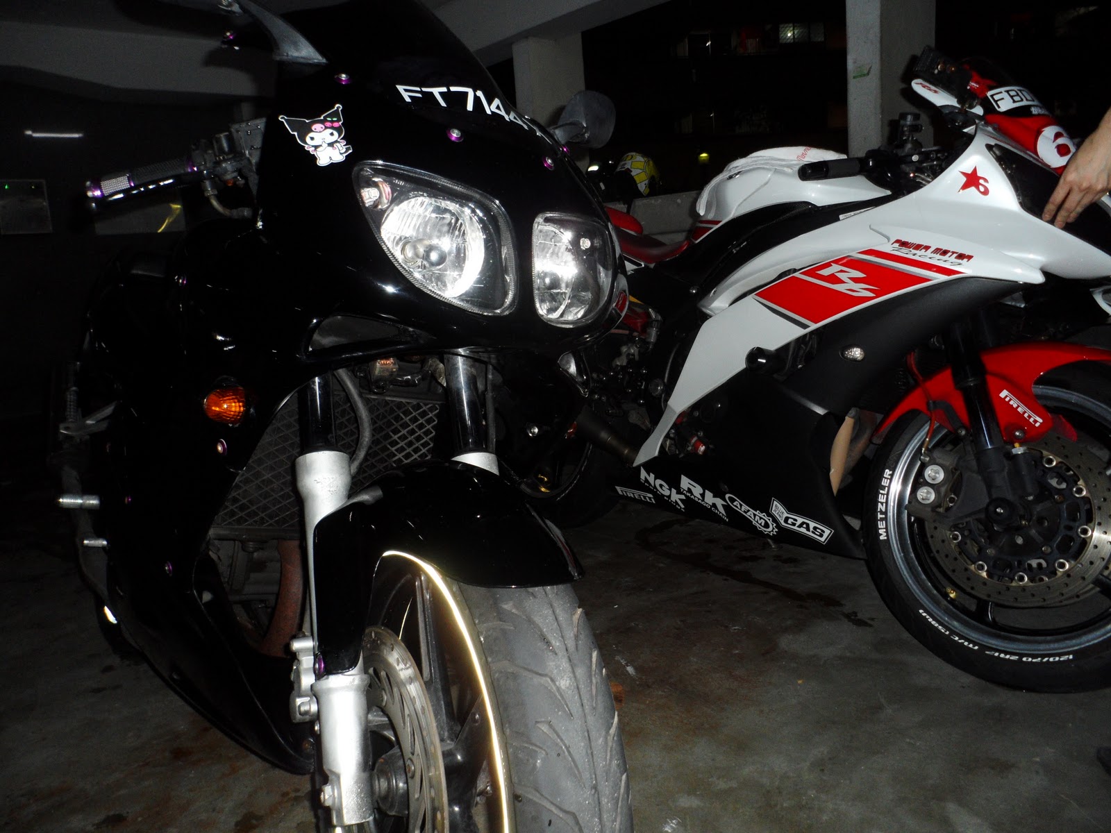 SP & R6 Bike Washing And Waxing ♥ TЇʄʄѦɳѰ ♥