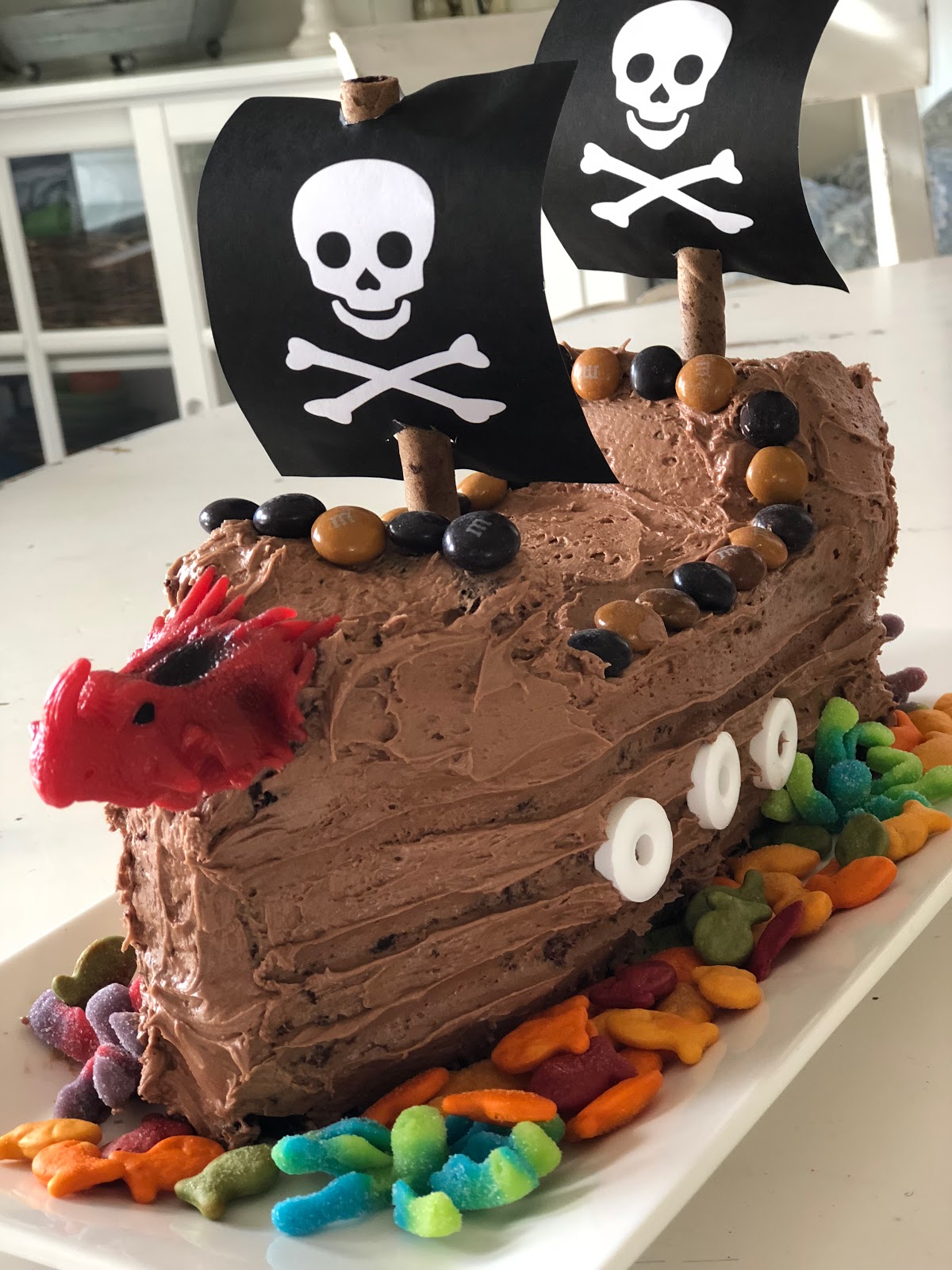 how to make a pirate ship cake topper gum paste by Roxie DLM - YouTube