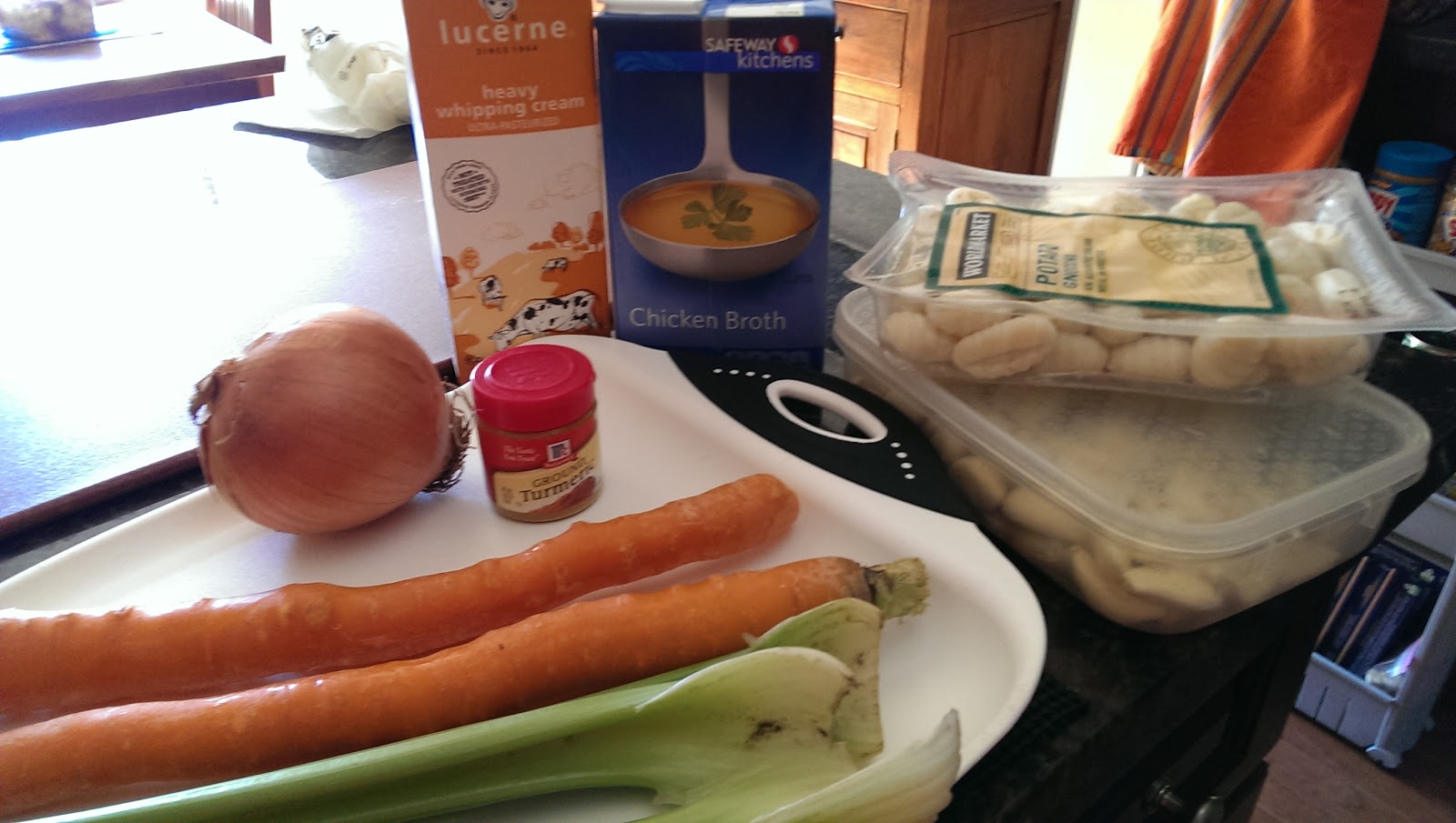 Mama Munch's Kitchen 2014