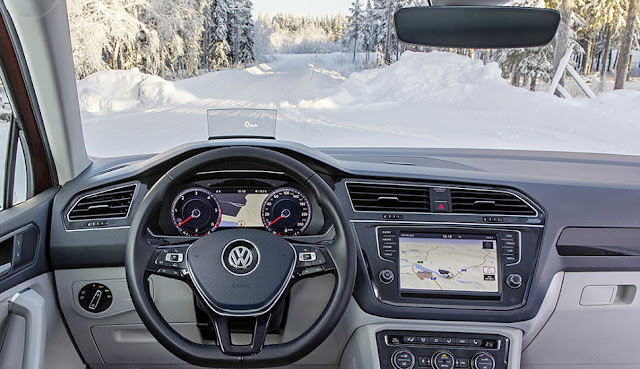 PR | Perfect Visibility with No Heating Wires – The Climate Windscreen from Volkswagen