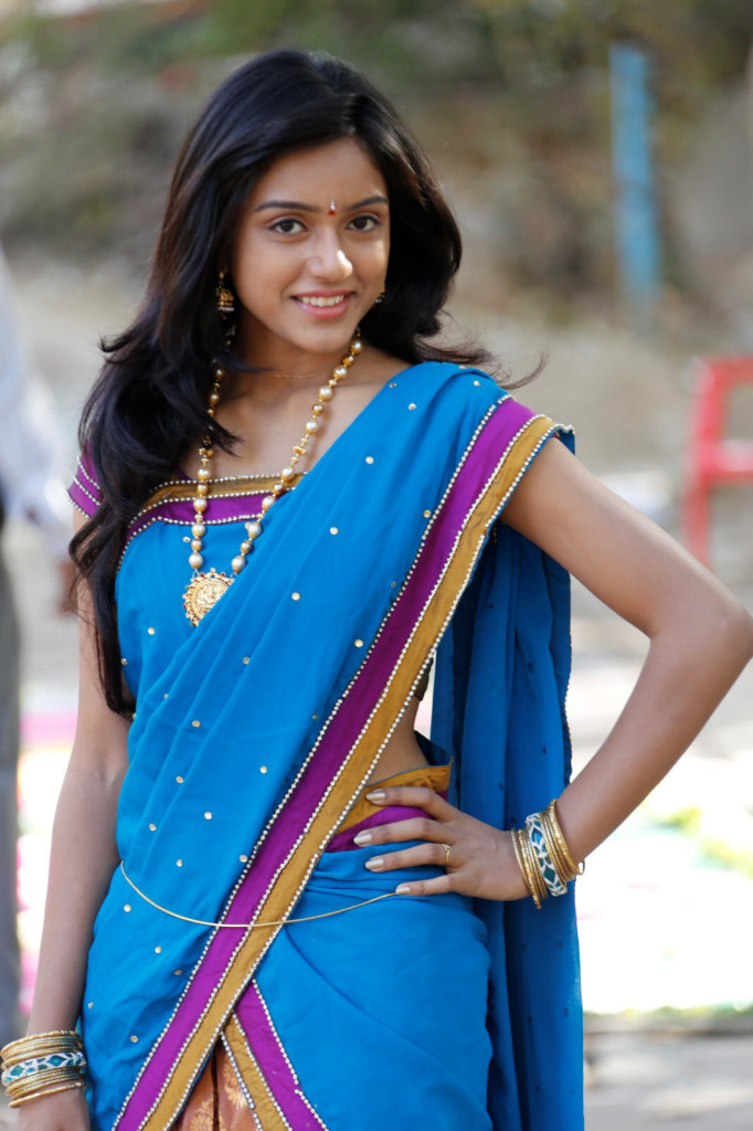 Chodavaramnet Actress And Model Vithika Latest Hot Images In Saree