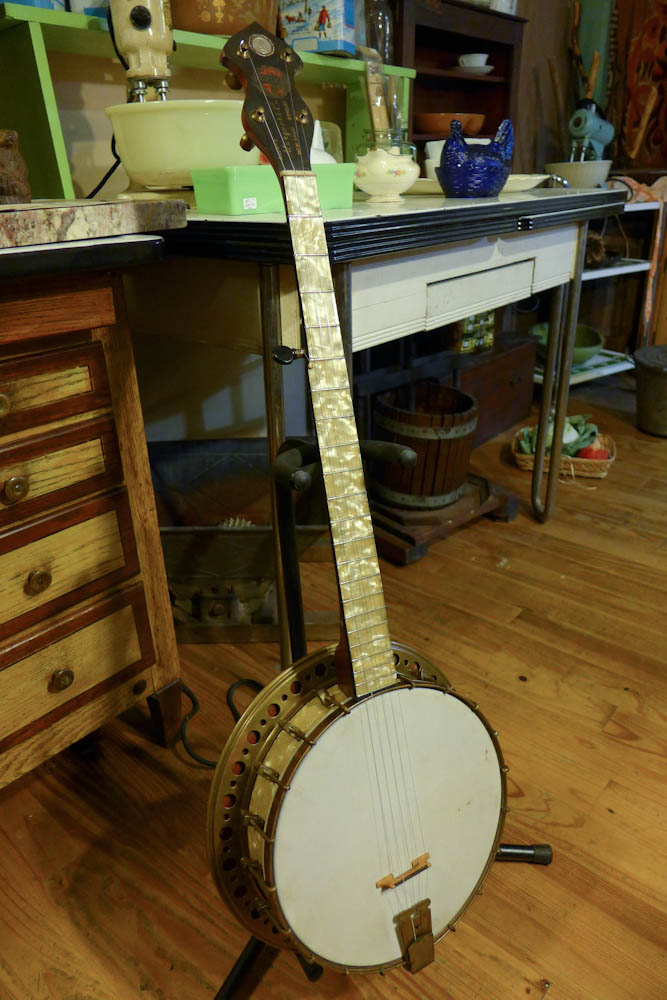 c.1930 Britishmade J. & A. Margolin Broadcaster 5String Banjo