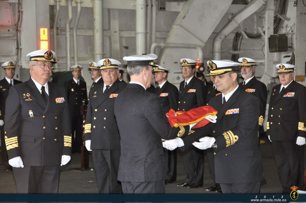 El portaaviones ‘Príncipe de Asturias’ causa baja en la Lista Oficial de Buques de la Armada. 