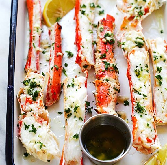 Garlic Lemon Butter Crab Legs #dinner #americanrecipe