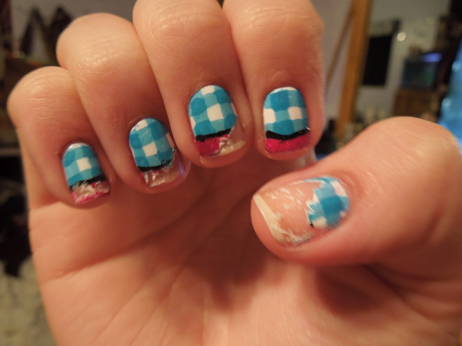 Pretty In Polish How to remove your nail polish with tin foil